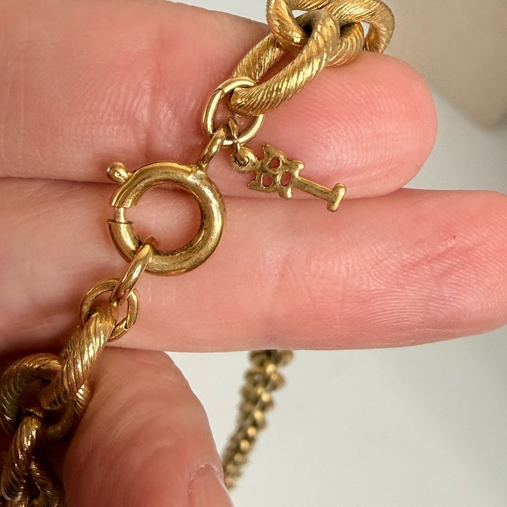 Vintage Signed CROWN TRIFARI Gold Tone Long chain Link Flapper Necklace - Picture 3 of 3
